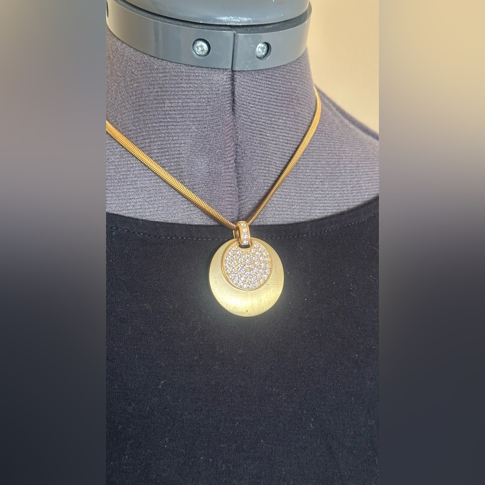 Butler Vintage Elegant Gold Tone And Rhinestones Pendant Necklace - Picture 6 of 11